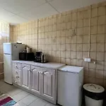 Kihnu Sadama Oeoemaja Pensjonat Lemsi