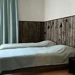 Kihnu Sadama Oeoemaja Pensjonat Lemsi