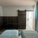 Pensjonat Kihnu Sadama Oeoemaja