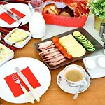 Kihnu Sadama Oeoemaja Pensjonat *
