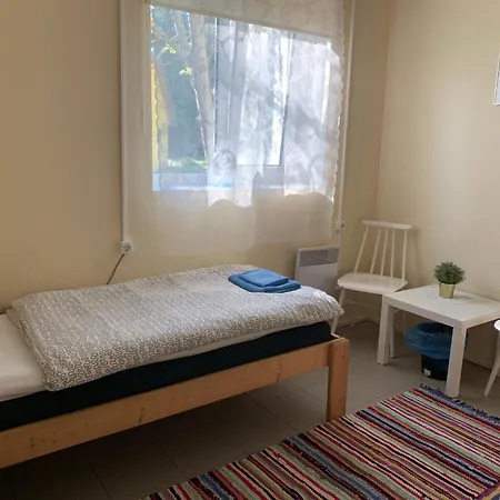 Kihnu Sadama Oeoemaja *