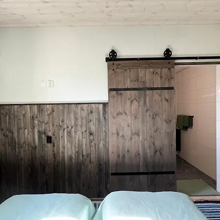 Kihnu Sadama Oeoemaja Pensjonat