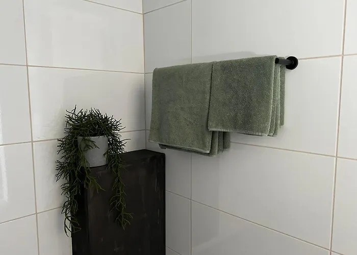 Kihnu Sadama Oeoemaja Pensjonat *