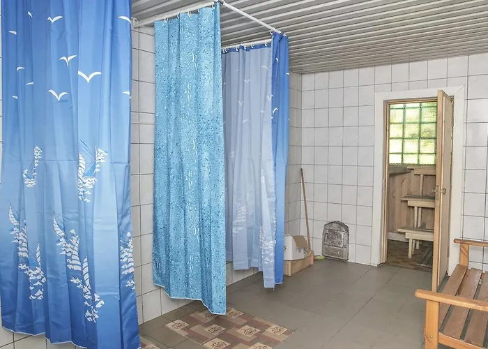 Kihnu Sadama Oeoemaja * Lemsi